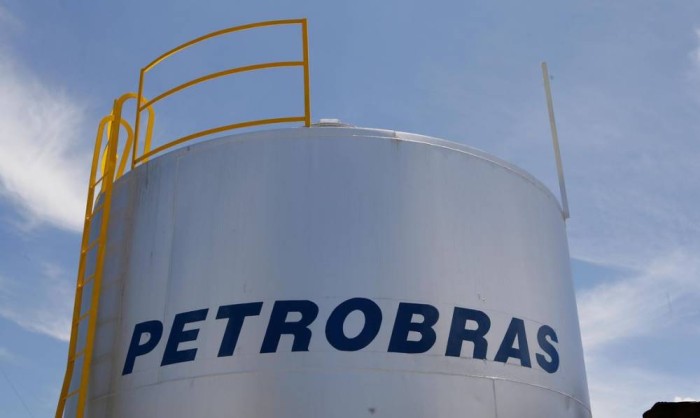 Já o óleo diesel está sendo comercializado nas refinarias pelo valor de R$ 2,75 por litro. (Foto: Reprodução).