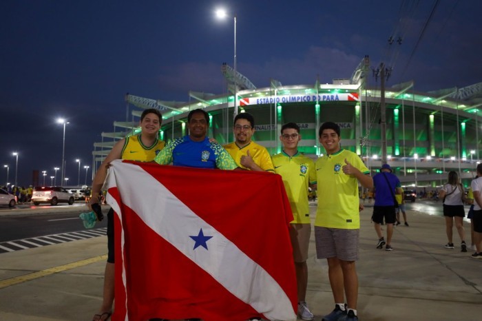 Após 12 anos, reencontro da Seleção Brasileira com torcedor paraense tem festa e gol histórico