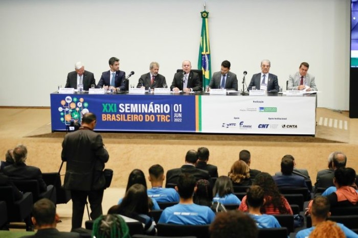 Com críticas à Petrobras, seminário aponta soluções para entraves do transporte rodoviário de cargas