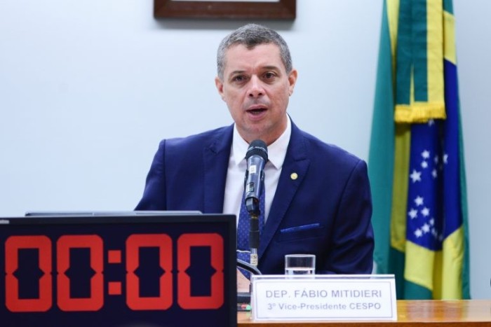 Comissão aprova projeto que prevê compartilhamento de recursos por entidades desportivas
