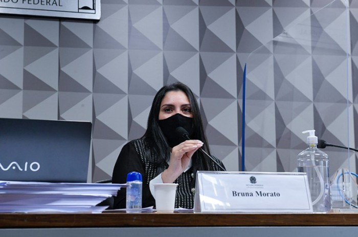 Bruna Morato, advogada que representa 12 médicos da Prevent Senior, é a responsável por ajudar médicos a elaborar um dossiê com denúncias envolvendo a empresa