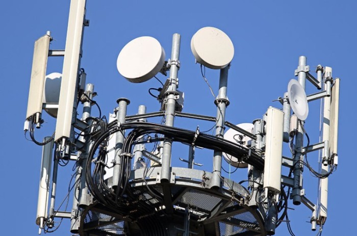 Lei autoriza prorrogação de antigas outorgas de TV por assinatura