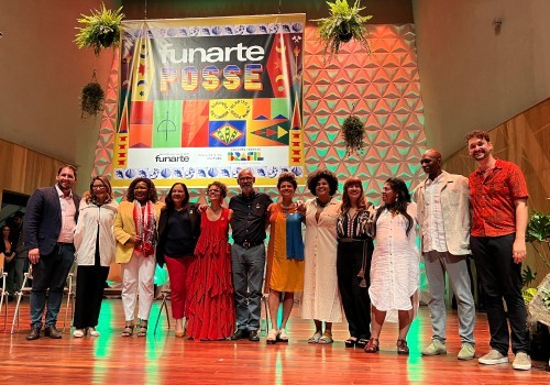 [Da esq. para a dir.] Márcio Tavares, secretário-executivo do Ministério da Cultura (MinC); a primeira-dama Janja Lula da Silva; Margareth Menezes, ministra da Cultura; Sônia Faustino, secretária-executiva e ministra substituta do Ministério das Comunicaç