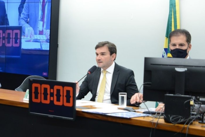 Celso Sabino: parlamentares querem equilibrar responsabilidade fiscal e metas sociais - (Foto: Wesley Amaral/Câmara dos Deputados)