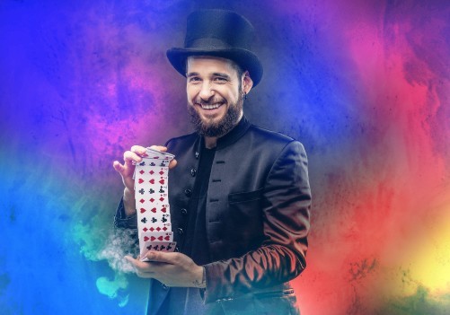 Funarte SP apresenta 'Show de Mágicos' - (Foto: edição CCOM Funarte | acervo digital @freepik)