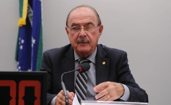 Dr. Zacharias Calil apresentou substitutivo à proposta - (Foto: Renato Araujo/Câmara dos Deputados)