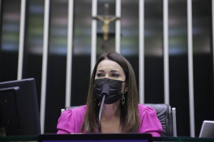 Câmara aprova PEC que permite permuta entre estados diferentes de juízes da Justiça estadual