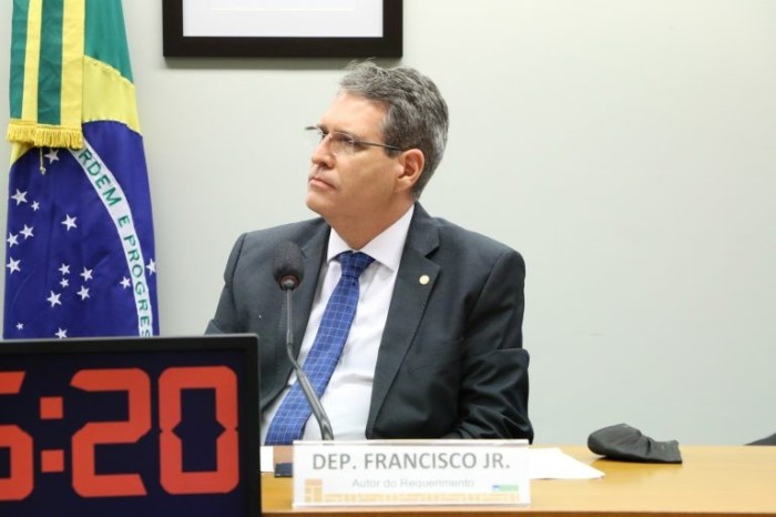 Francisco Jr.: 