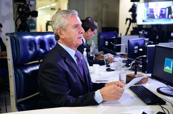 O presidente da comissão, Fernando Collor, em um dos encontros do ciclo de debates sobre turismo - Pedro França/Agência Senado