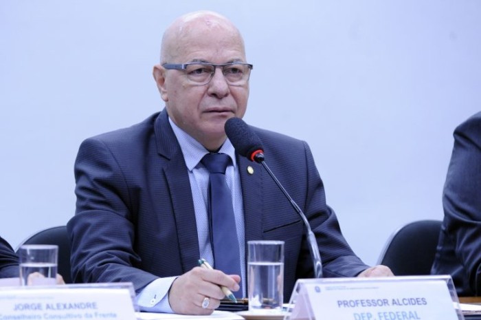 Deputado Professor Alcides, relator da proposta - (Foto: Cleia Viana/Câmara dos Deputados)