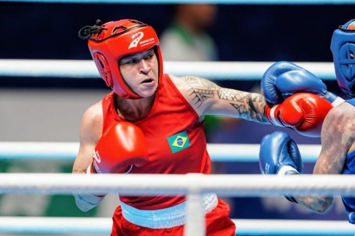 Bia Ferreira luta pelo ouro neste sábado em torneio na Bulgária