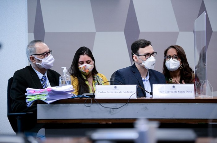 Tadeu Frederico Andrade, paciente e cliente da Prevent Senior, e Walter Correa de Souza Neto, médico que trabalhou nessa empresa, reiteraram na CPI suas acusações contra a Prevent Senior - Pedro França/Agência Senado