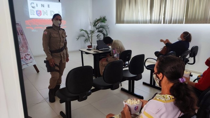 Cine Ronda realiza sessão em alusão ao Outubro Rosa