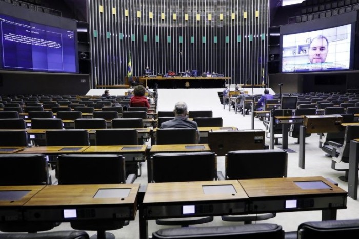 Inaugurado para votações na pandemia, Plenário Virtual é incorporado à rotina da Câmara
