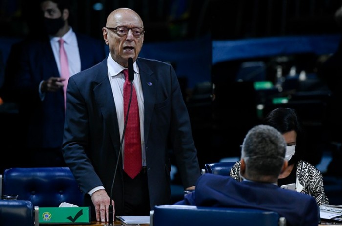 O senador Esperidião Amin (PP-SC) parabenizou Edilene Steinwandter, por estar na lista das 100 mulheres empoderadas do agronegócio no mundo, segundo ranking da revista Forbes - Jefferson Rudy/Agência Senado