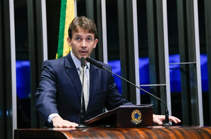 Eduardo Velloso toma posse e elege saúde como prioridade em seu mandato