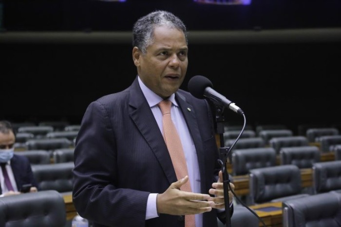Proposta prevê conta específica para o recebimento de verbas da saúde