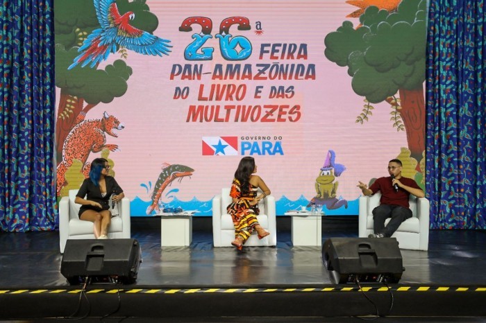 Debate com jovens influenciadores digitais agita Feira Pan-Amazônica do Livro