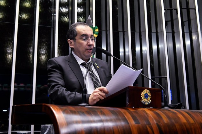 Kajuru: decreto de bolsonaro sobre absorventes é 'oportunismo eleitoreiro'