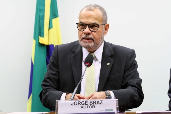 Comissão aprova projeto que obriga cinemas a informar duração de trailers e comerciais antes da sessão