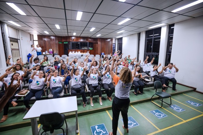 Novos servidores do município são certificados pelo curso básico de Libras
