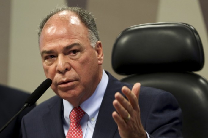 Relatório que fixa limite ao ICMS de combustíveis é lido no Senado