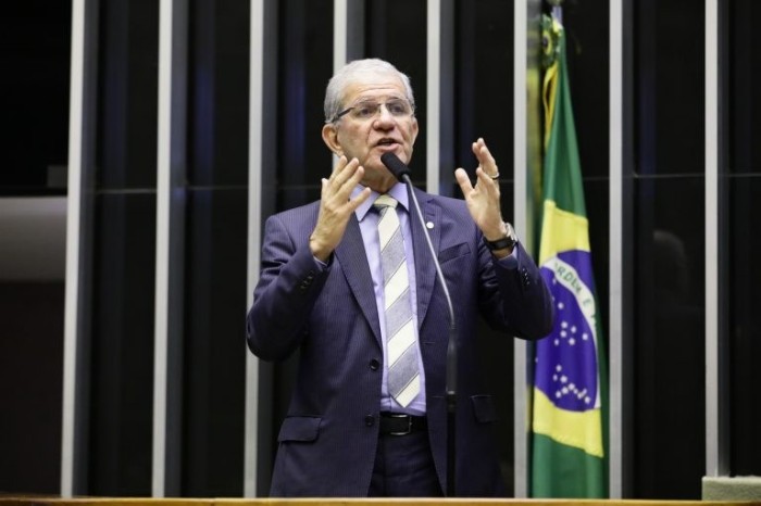 Projeto amplia teste do pezinho