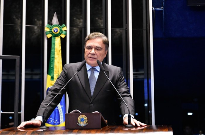 Alvaro: Creio piamente naquilo que proponho e defendo com fervor - Waldemir Barreto/Agência Senado