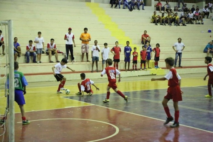 Comissão debate profissionalização do 'olheiro desportivo'