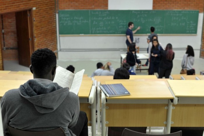 BNDES apoia formação continuada de professores da rede pública