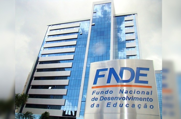 Comissão vota nesta terça requerimento para ouvir mais 8 pessoas no caso FNDE