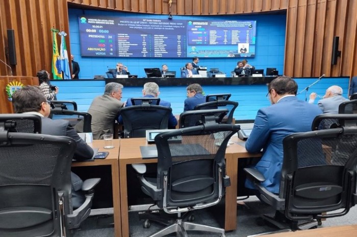 Deputados apreciarão 18 projetos na sessão ordinária desta quarta-feira