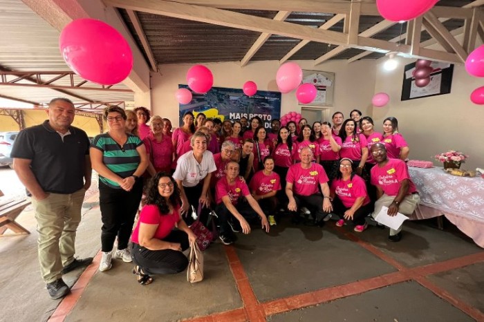 Dourados: ação divulga importância do Outubro Rosa