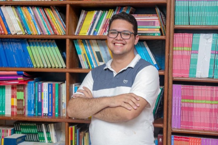 Ex-aluno de escola pública do Acre é aprovado em 2° lugar nas cotas para Medicina na Ufac