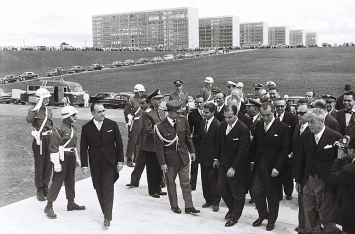 Sessão especial nesta segunda comemora 62 anos de Brasília
