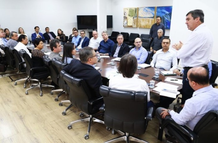 Em primeira reunião com secretariado, Eduardo Riedel define prazo para entrega de contratos de gestão