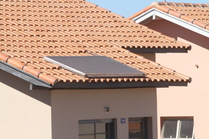 Programa vem atendendo lugares remotos com energia renovável do tipo solar - (Foto: Sérgio Andrade/Governo de São Paulo)