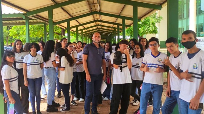 Alunos da Escola Municipal Antônio Carlos Jobim visitam sede do IFTO Palmas