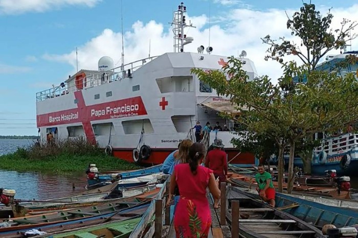 Barco Hospital Papa Francisco realiza mais de 900 atendimentos no Oeste do Pará
