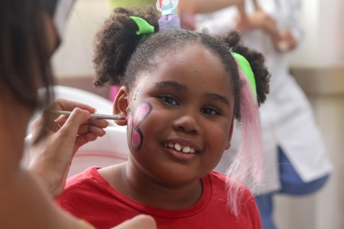 - Para celebrar o Dia das Crianças, o governo promoveu diversas ações lúdicas e recreativas nas unidades de saúde (Foto: Francildo Falcão e Yan Farias).