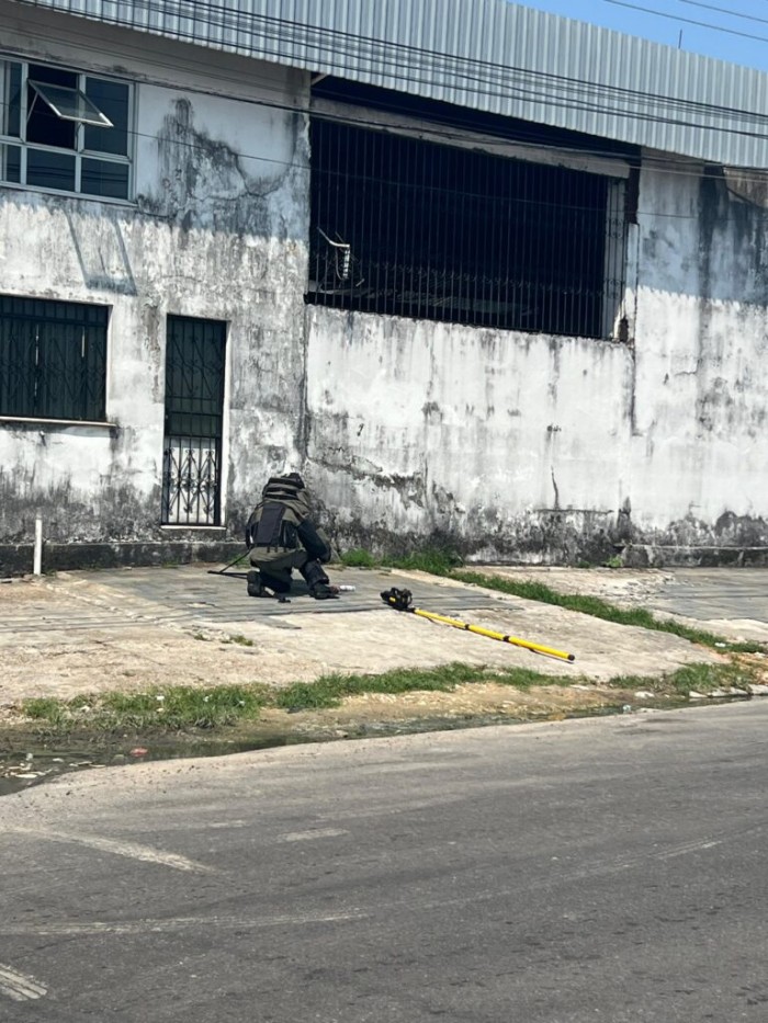 Polícia Militar do Amazonas detona artefato explosivo encontrado em ônibus do transporte coletivo