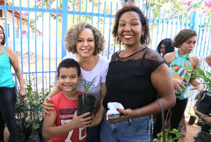 Moradores do setor Vila Íris aprovam ações do projeto “Prefeitura nos Bairros”