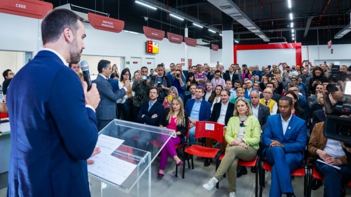 O governador ressaltou que, além dos serviços, o Tudo Fácil contribui para o letramento digital da população -Foto: Maurício Tonetto/Secom