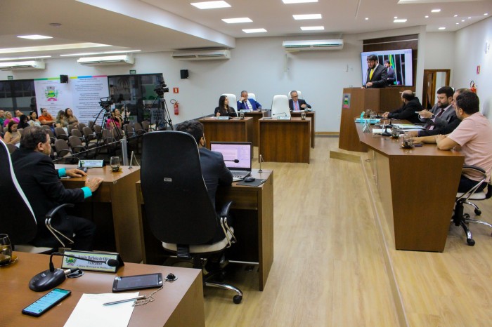 Prefeito Luciano Pingo realiza prestação de contas na Câmara Municipal