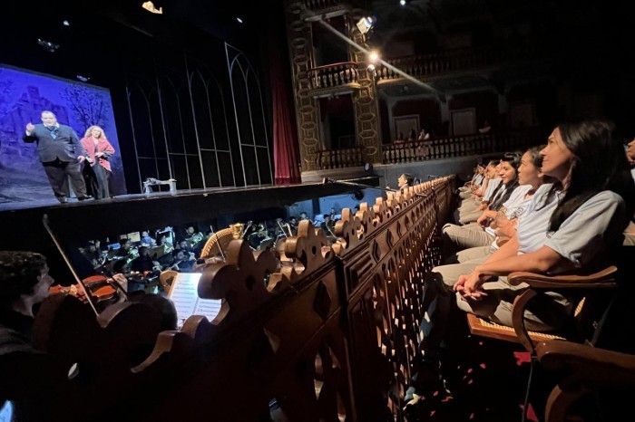 Custodiadas da Coostafe assistem ao ensaio geral da ópera 'Lucia di Lammermoor'