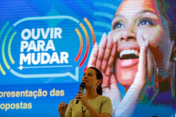 Ouvir para Mudar: governadora Raquel Lyra leva escuta popular ao Sertão de Itaparica para acolher demandas da população e garante conclusão da PE-425