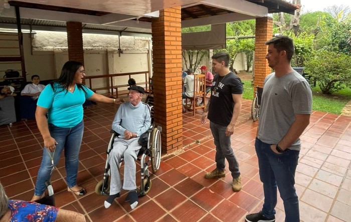 Polícia Civil realiza visita institucional ao asilo de pessoas idosas, no dia “D” da Operação Virtude, em Ponta Porã