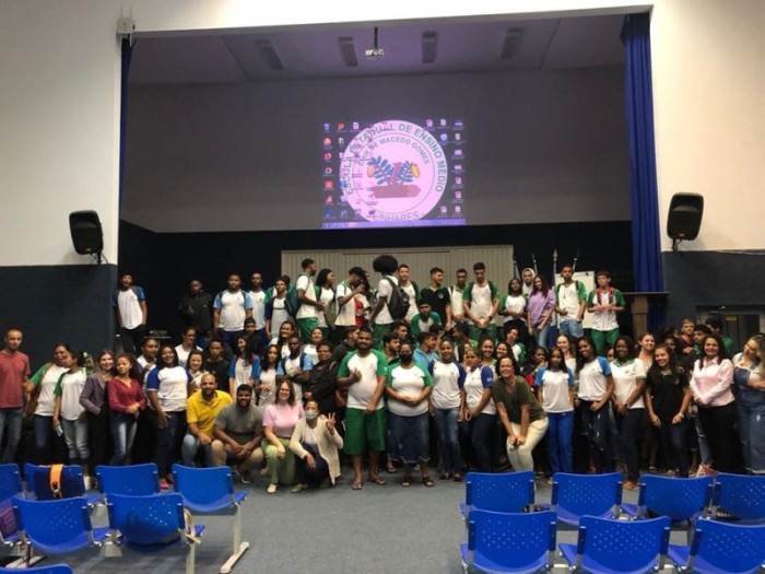 Sedu realiza momentos de escuta com estudantes da Educação de Jovens e Adultos