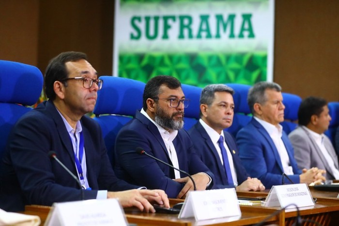 Atividade econômica na ZFM é essencial ao desenvolvimento sustentável, diz Wilson Lima em conferência da Eletros