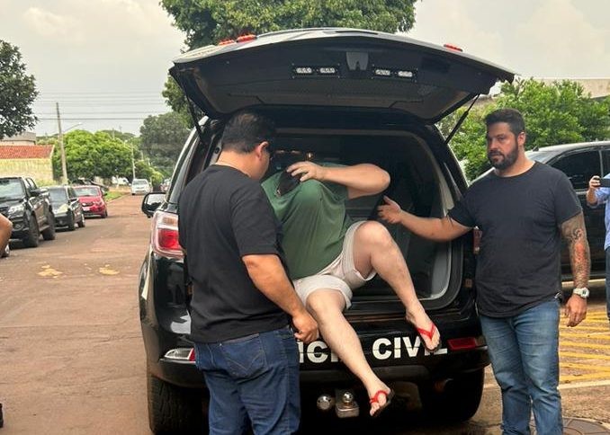 Polícia Civil prende indivíduo investigado por submeter adolescentes à prostituição e por fornecer bebida alcoólica e cigarro eletrônico aos menores em Dourados